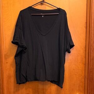Torrid Black V-Neck Short Sleeve Tee